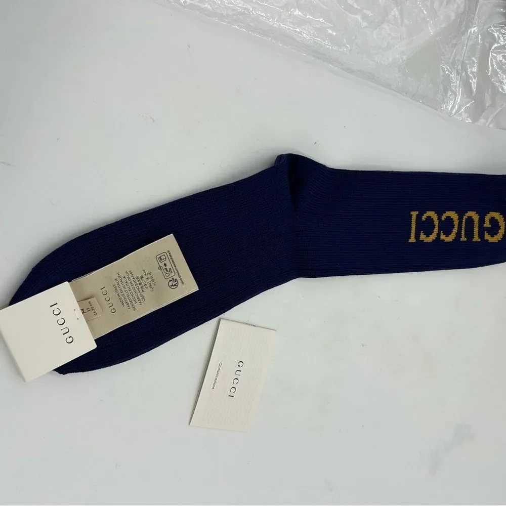 Men's Gucci intarsia logo socks size medium, made in Italy